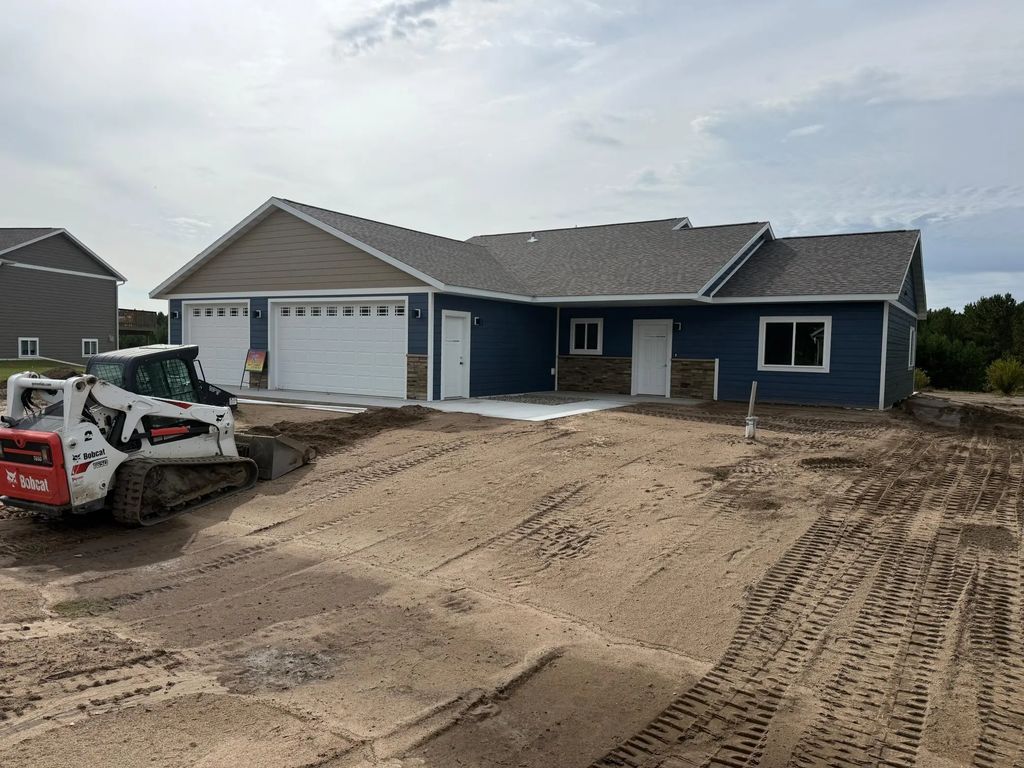 1320 Whiting Road Nw 38, Bemidji