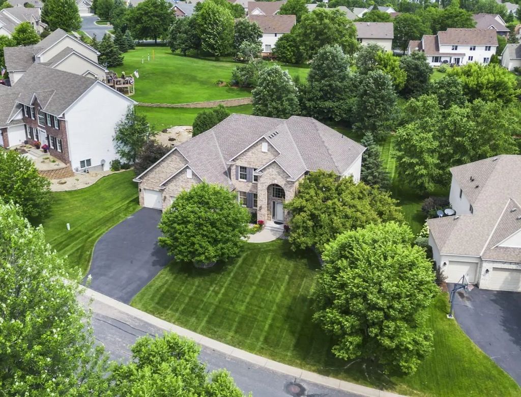 13831 Clare Downs Way, Rosemount