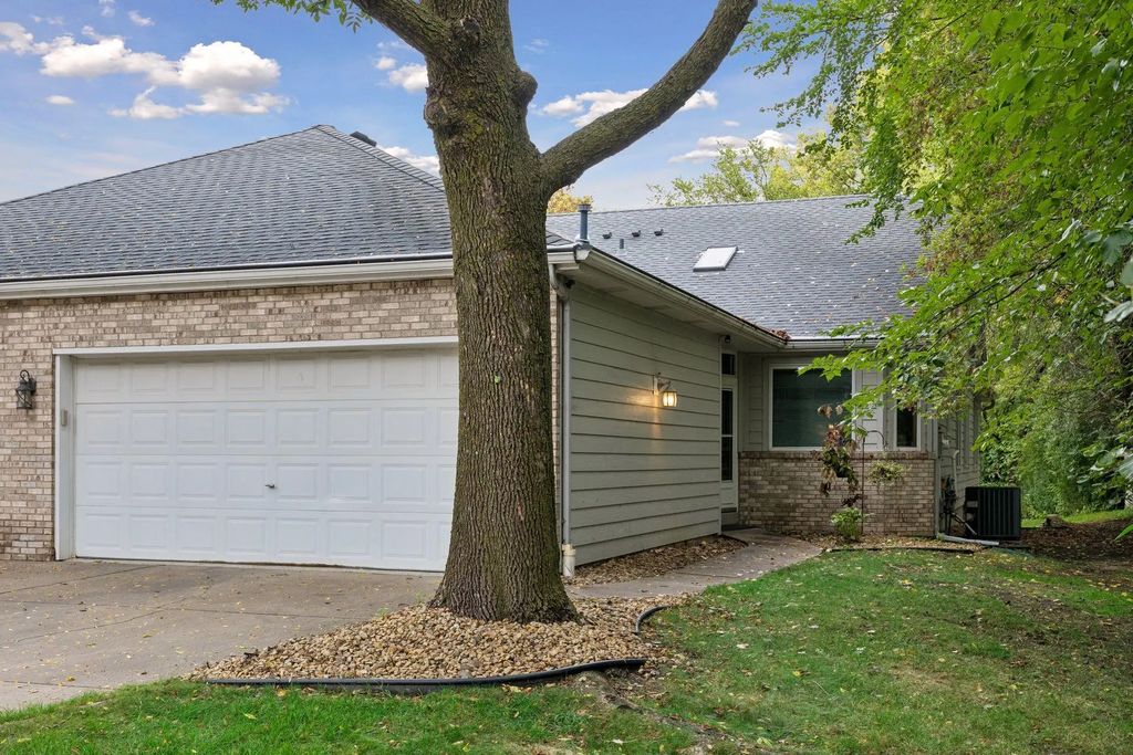 695 Emerald Ridge, Roseville