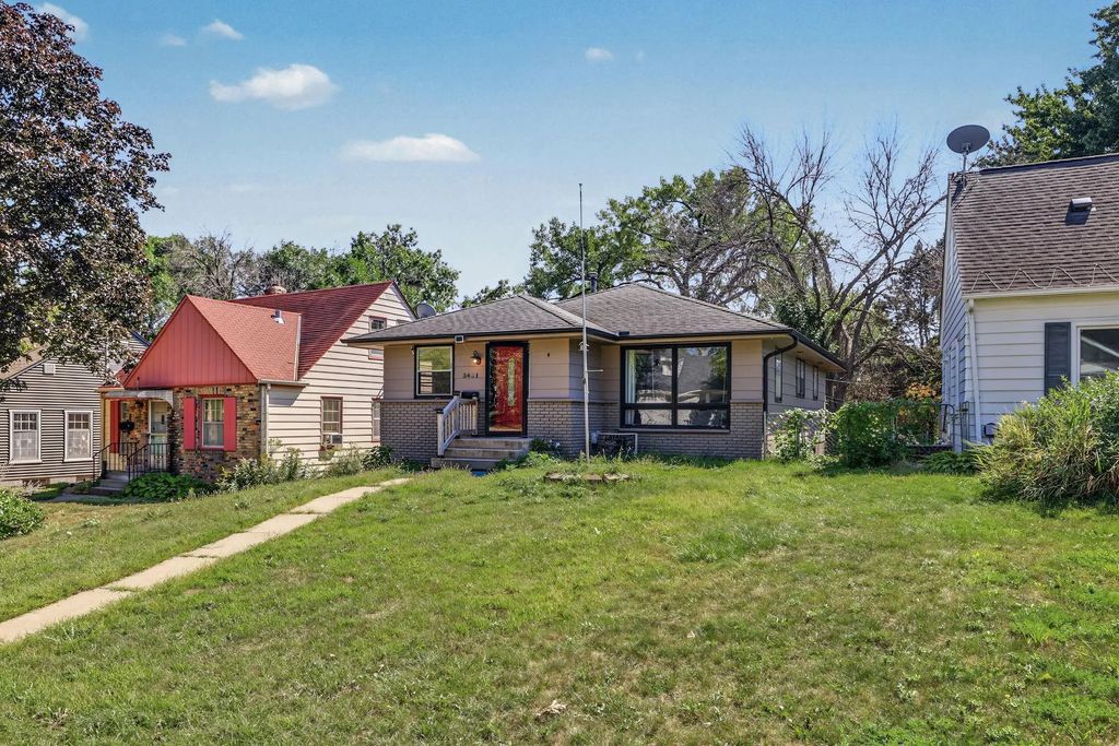 3401 Mcnair Drive N, Robbinsdale
