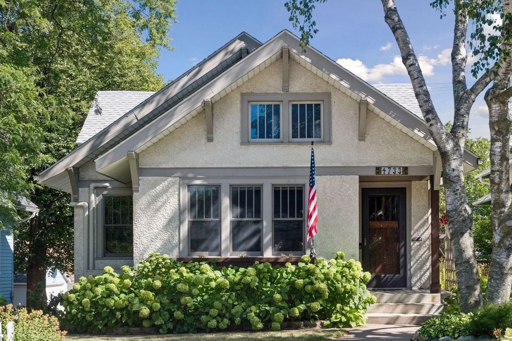 4733 Bryant Avenue S, Minneapolis