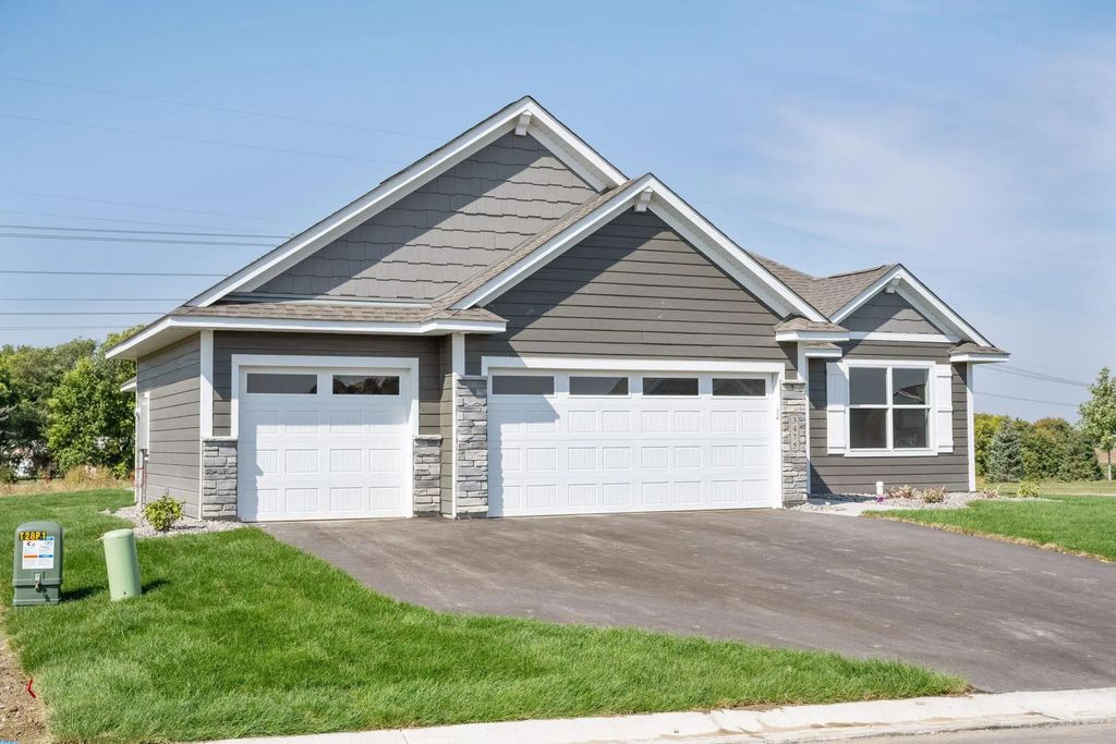 22545 Thrush Street Nw, Oak Grove