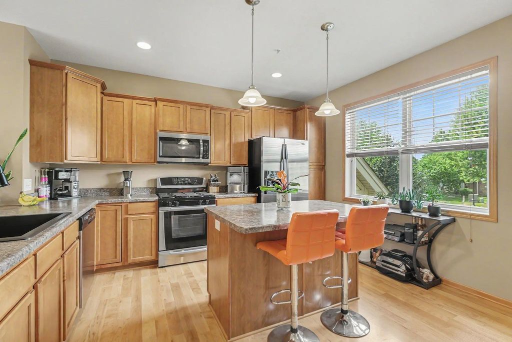 11743 Emery Village Drive N, Champlin