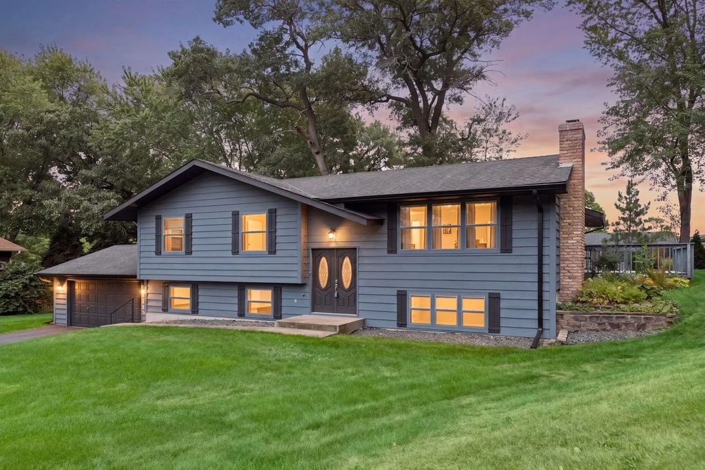 756 Larson Court, Shoreview