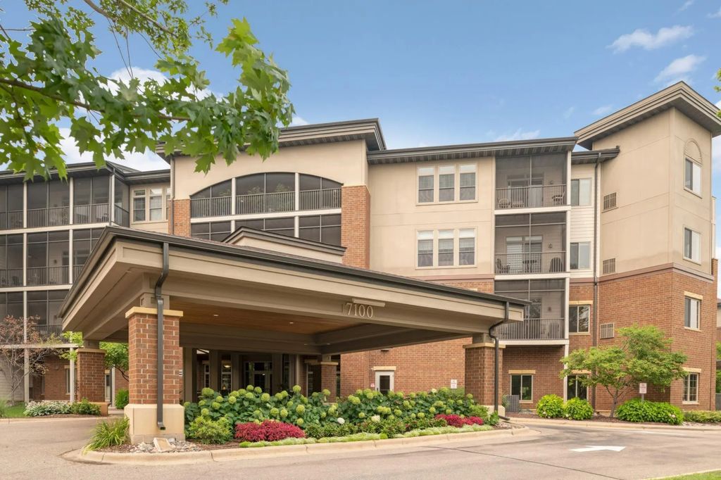 7100 Metro Boulevard 417, Edina