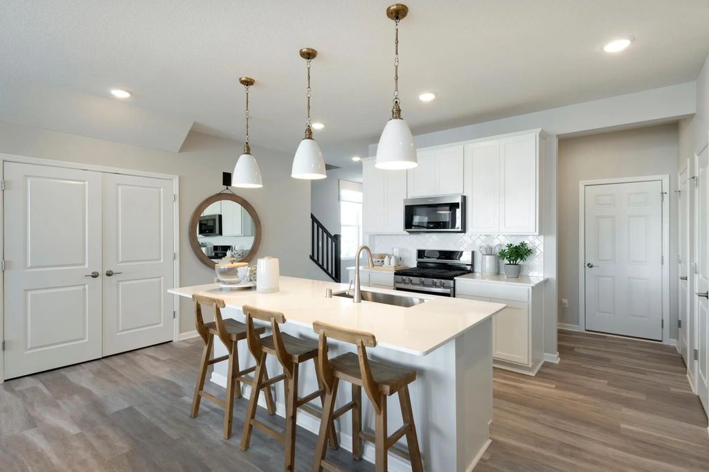 4785 Airlake Drive, Woodbury