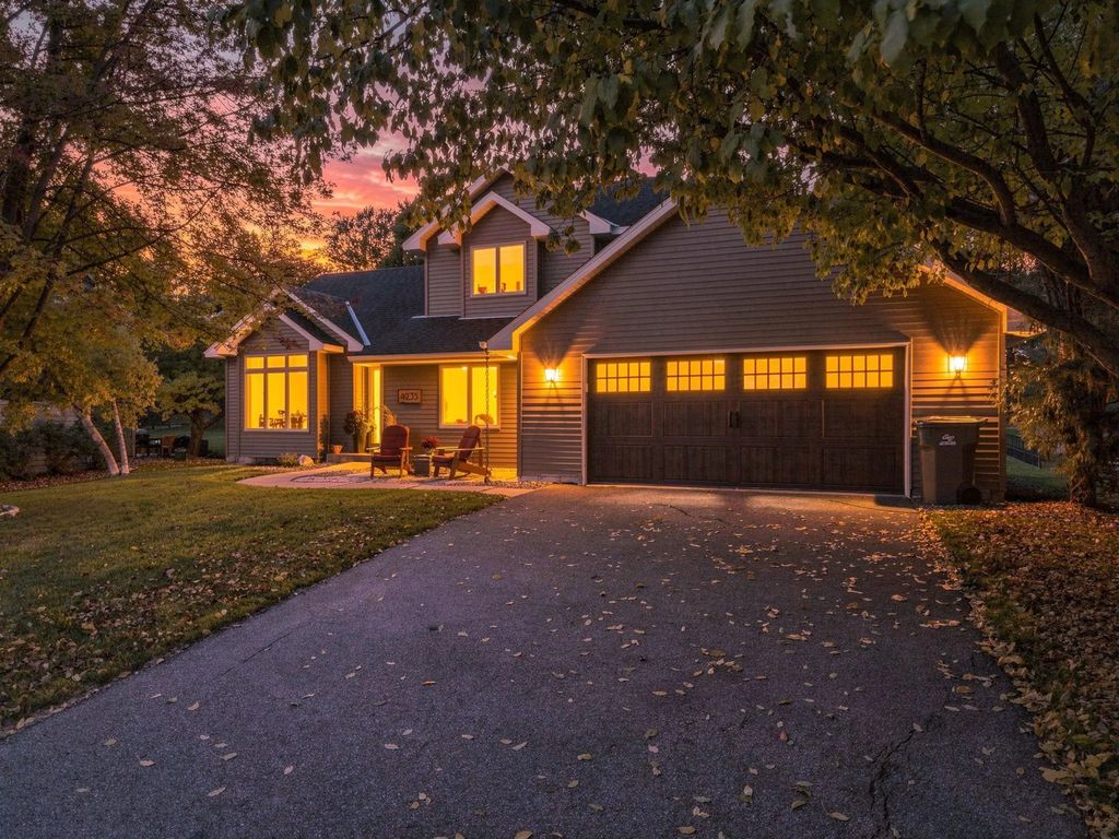 4235 Wedgewood Lane N, Plymouth