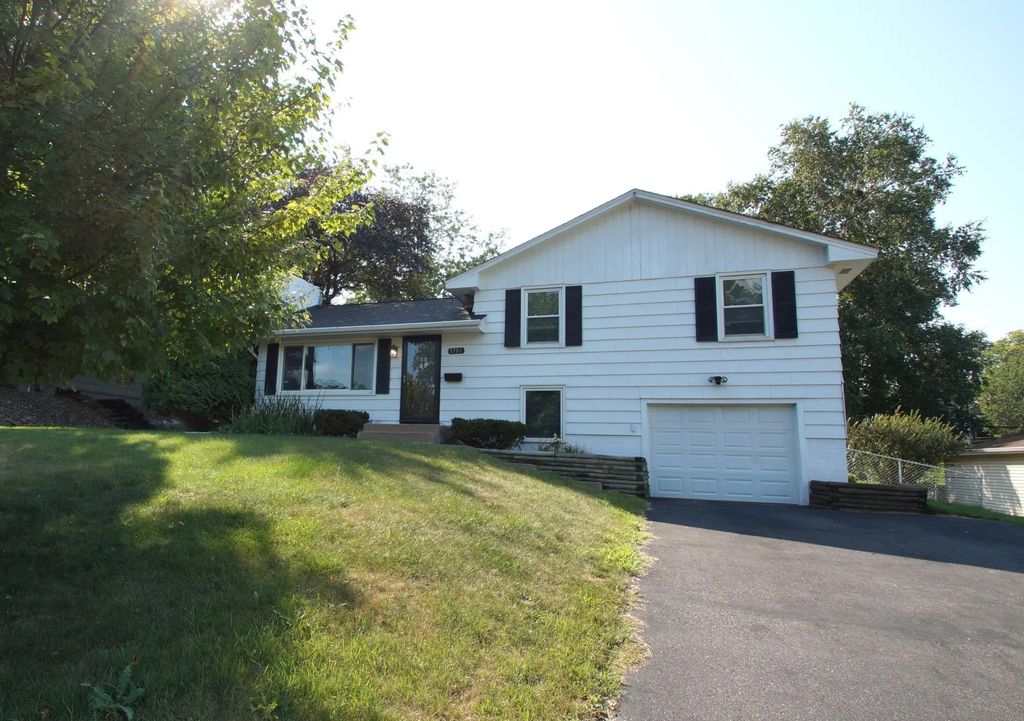 3701 Flag Avenue N, New Hope