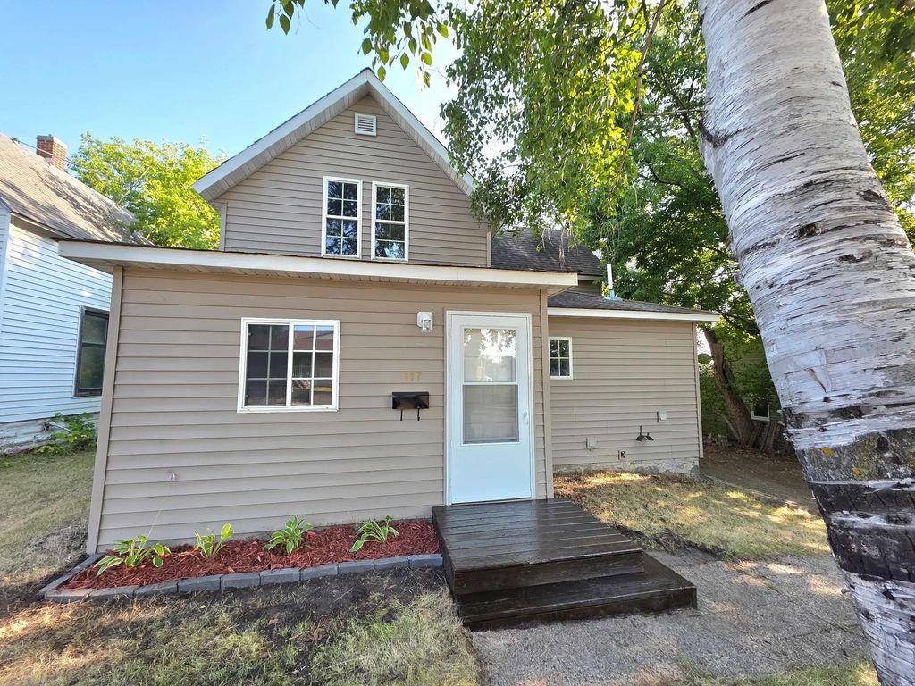 117 Union Street W, Detroit Lakes