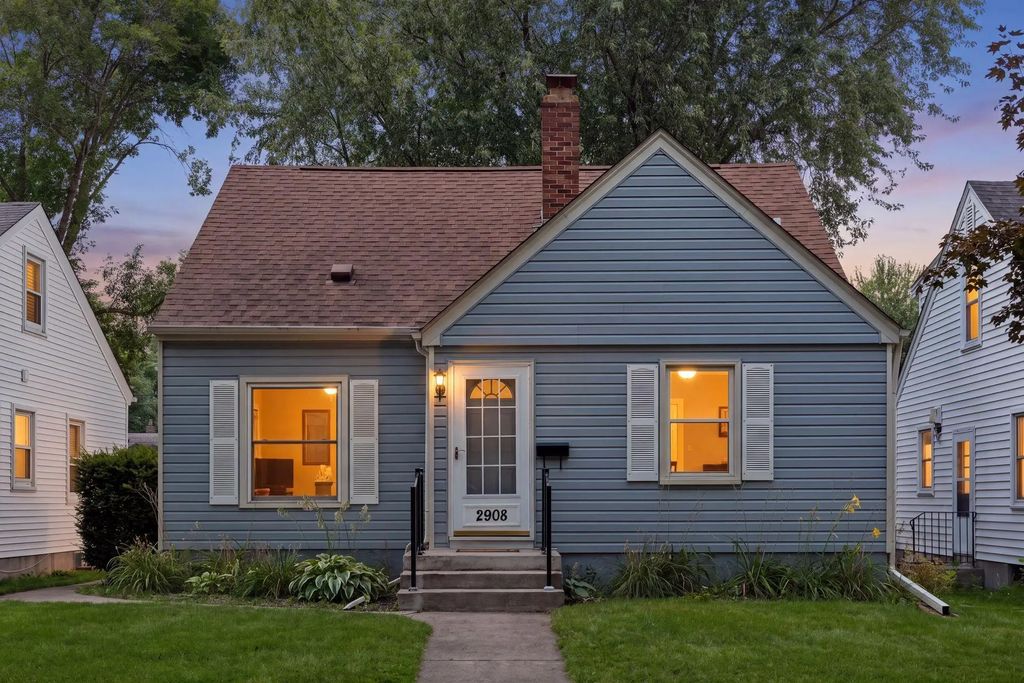 2908 Hampshire Avenue S, Saint Louis Park