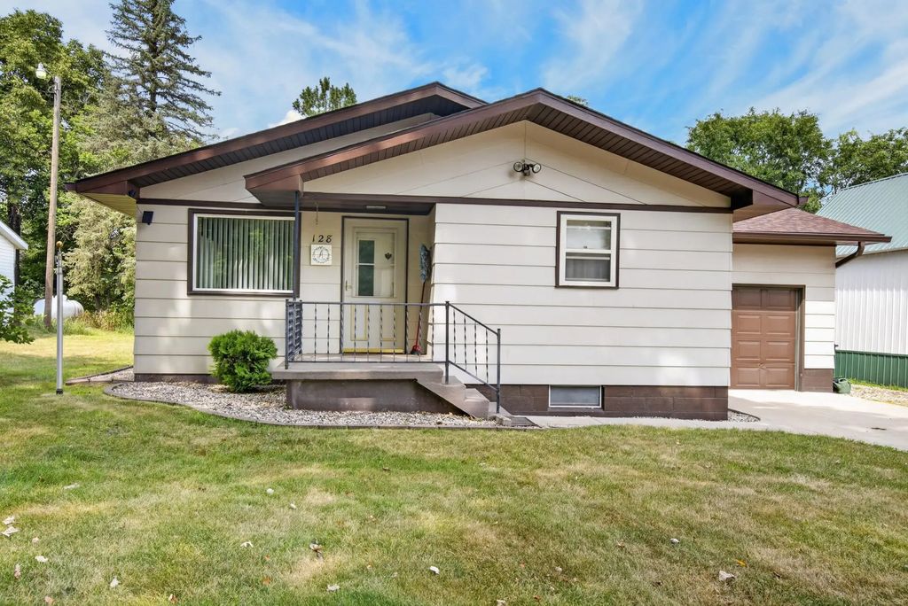 128 Bluff Street, Fort Ransom