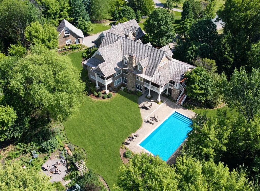 575 Kokesh Farm Road, Orono