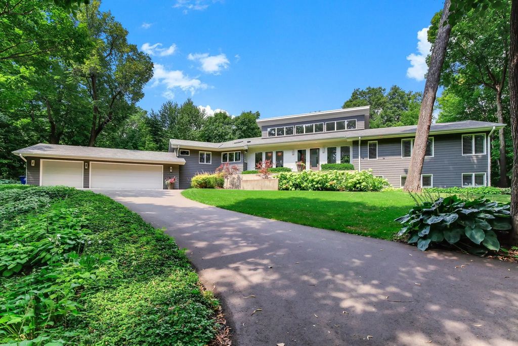 20650 Bayview Court, Excelsior