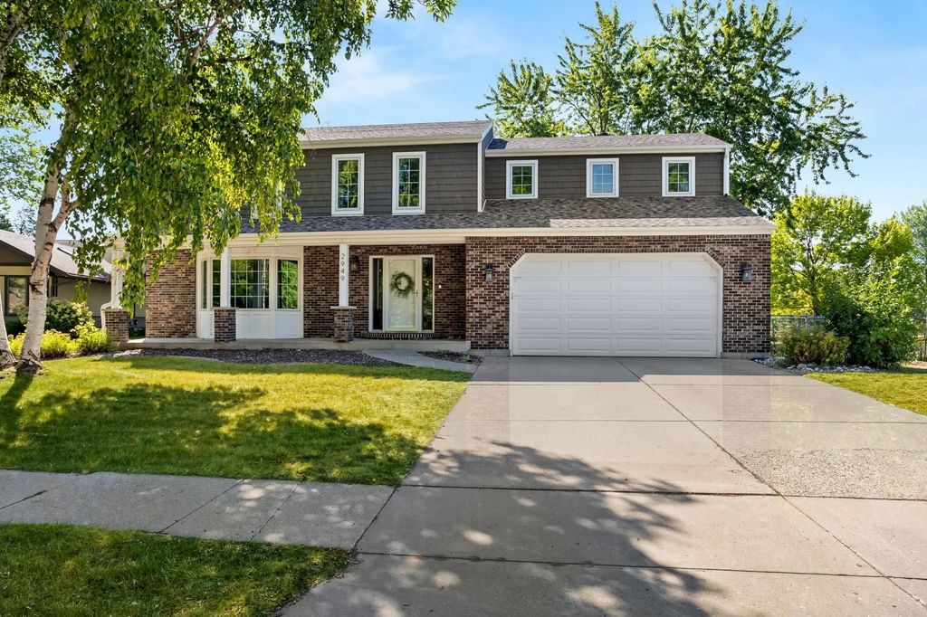 2949 Peterson Parkway N, Fargo