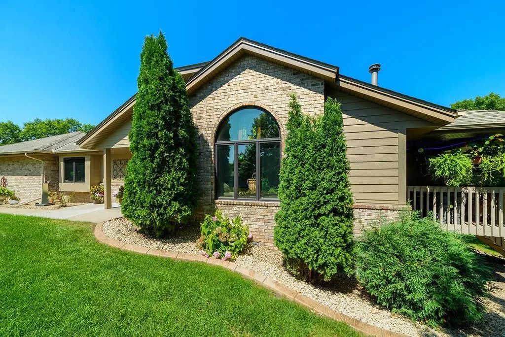 14346 Embassy Way, Apple Valley