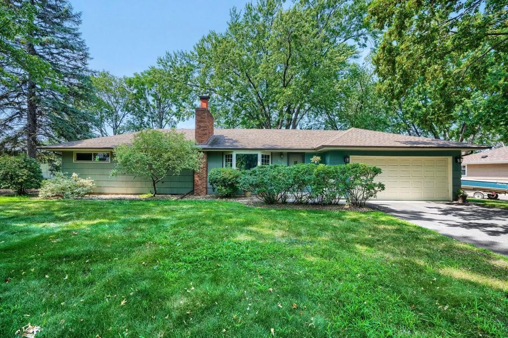 9242 15th Avenue S, Bloomington