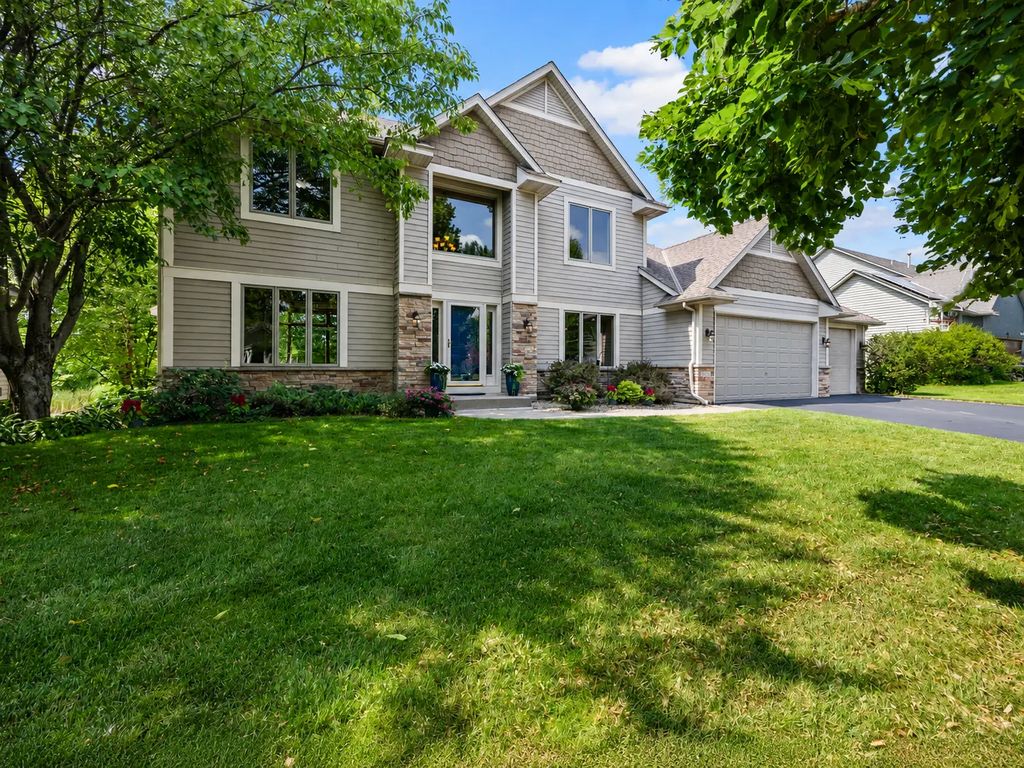 18462 Gladstone Boulevard N, Maple Grove
