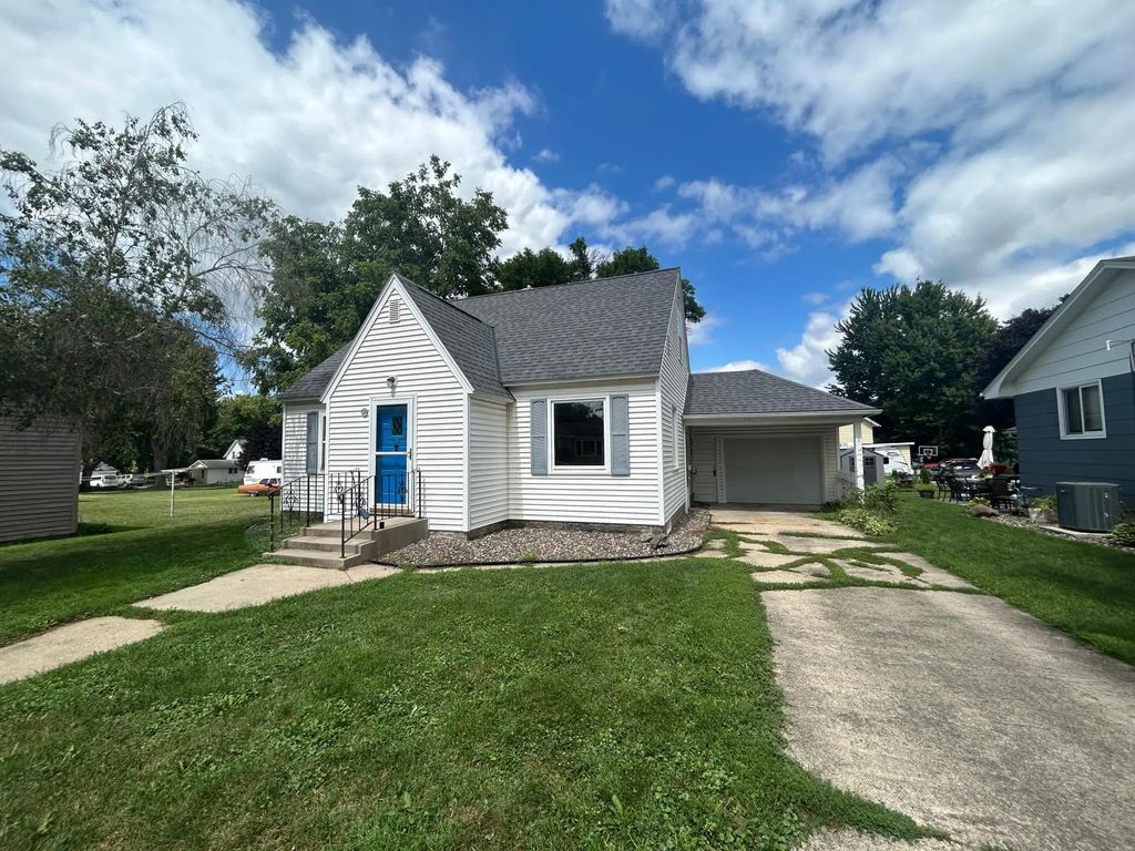 370 E 5th Street, Zumbrota