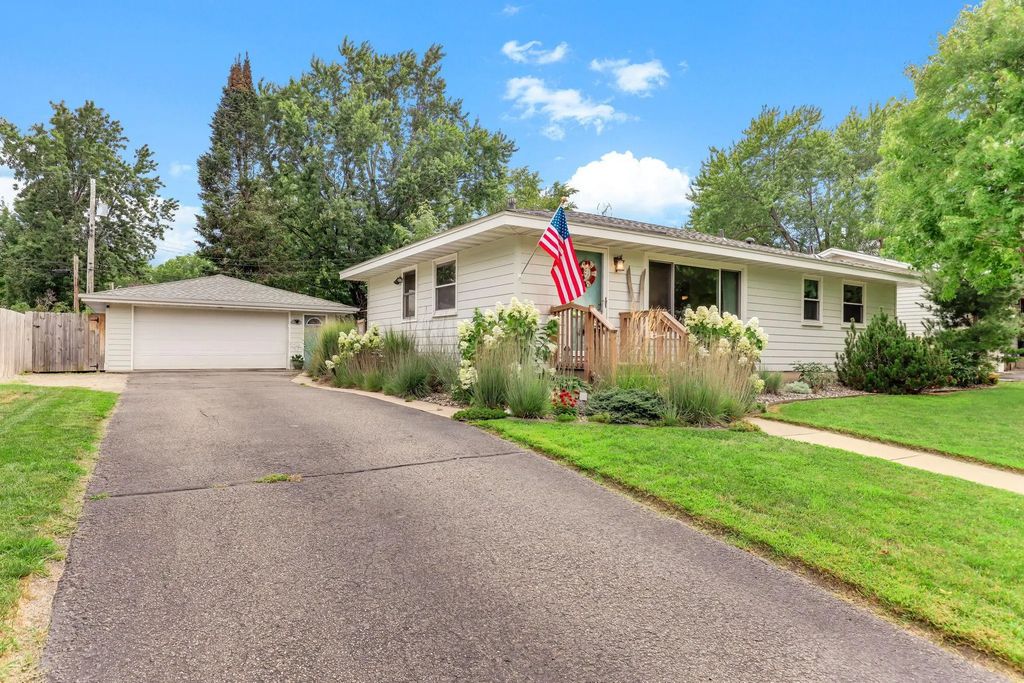 8502 Upper 206th Street W, Lakeville