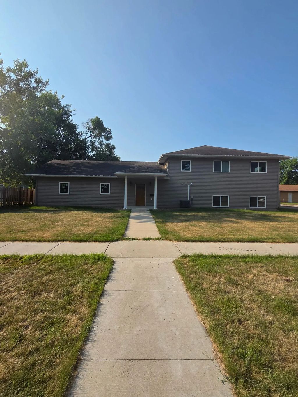 311 4th Avenue N, Wahpeton