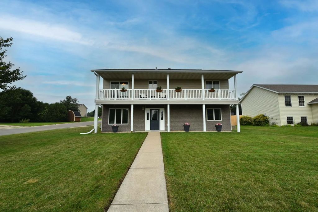 101 6th Avenue Ne, Elgin