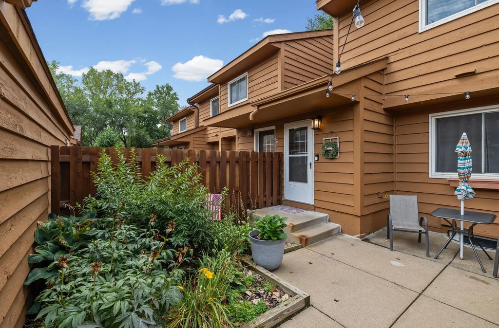 3253 Evergreen Drive, Eagan