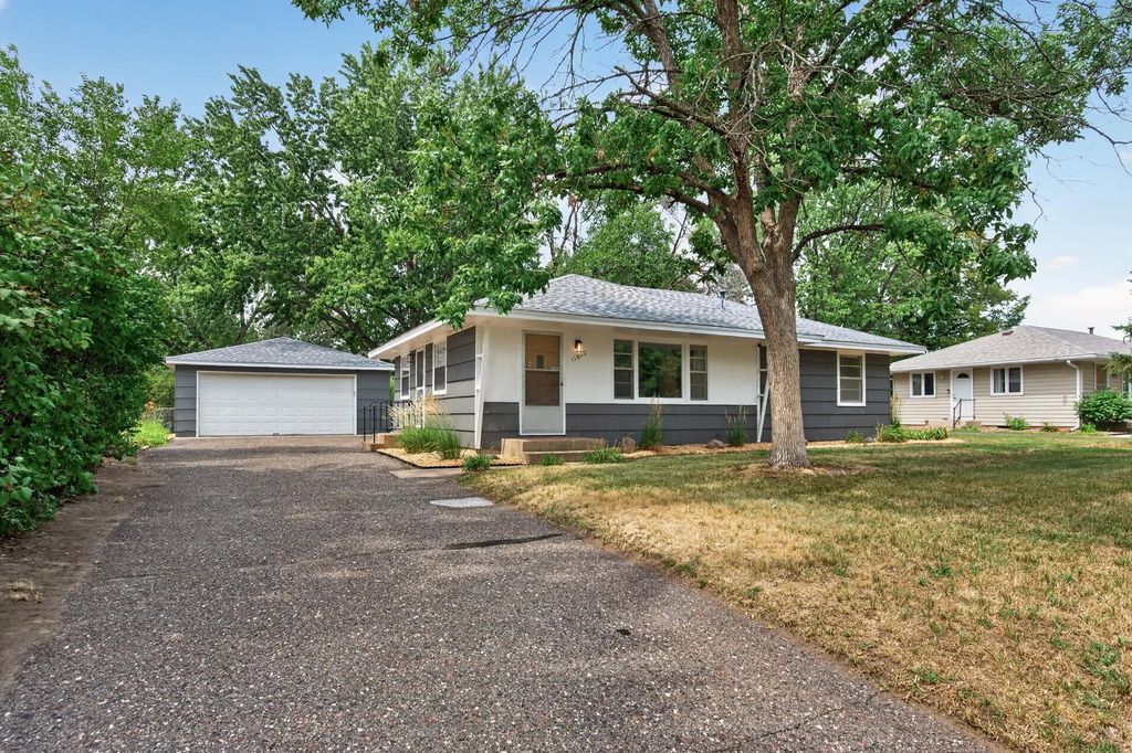 11672 N Heights Drive Nw, Coon Rapids