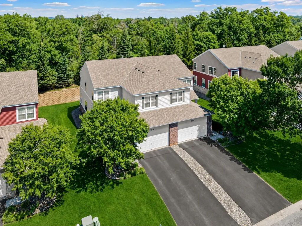 18060 Kindred Court, Lakeville