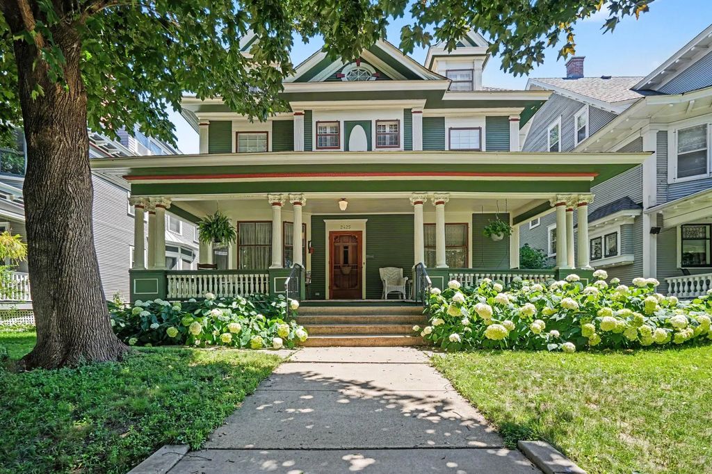 2425 Bryant Avenue S, Minneapolis
