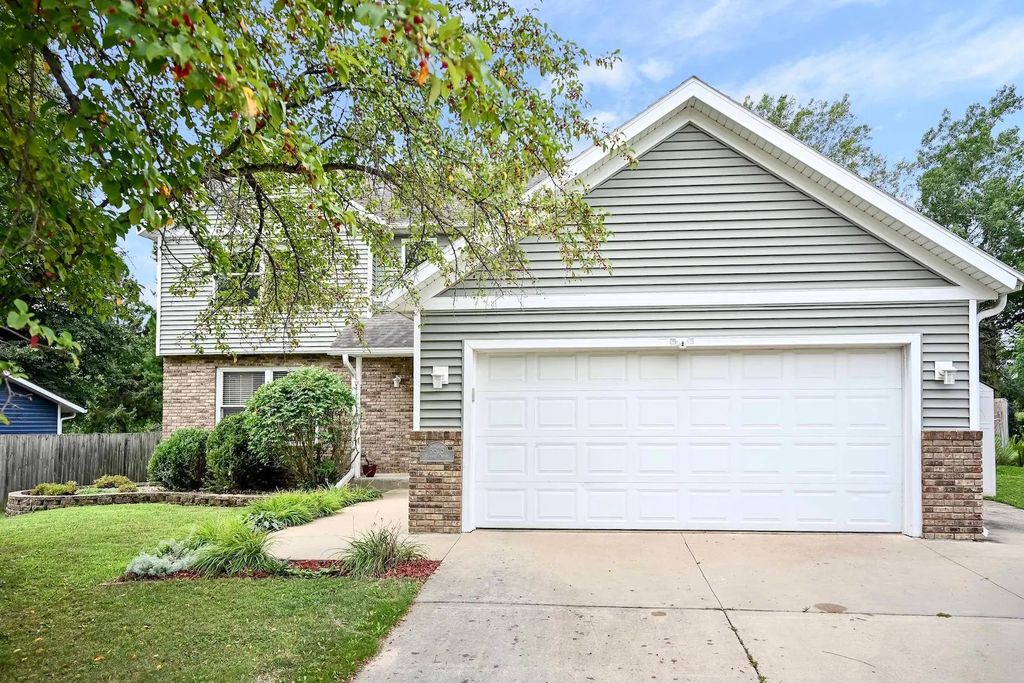 5825 Fairway Drive Nw, Rochester