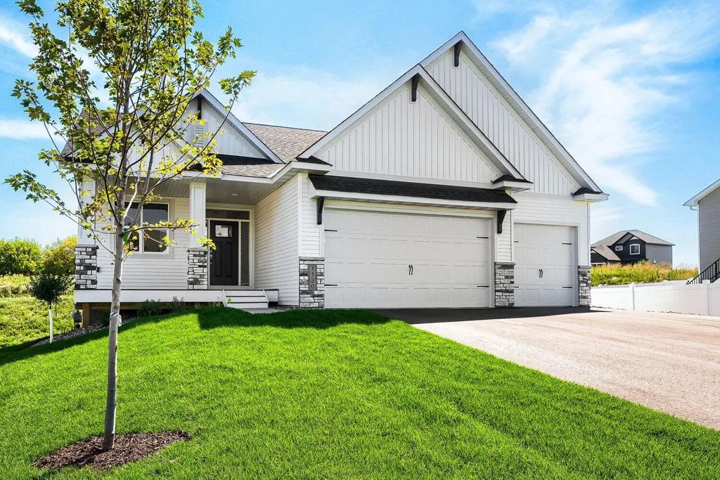 1130 136th Street E, Rosemount