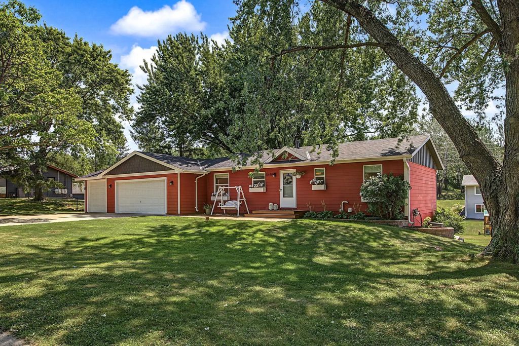 11180 Lower 167th Street W, Lakeville