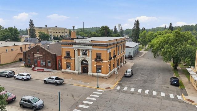 8878 Main Street, Mountain Iron