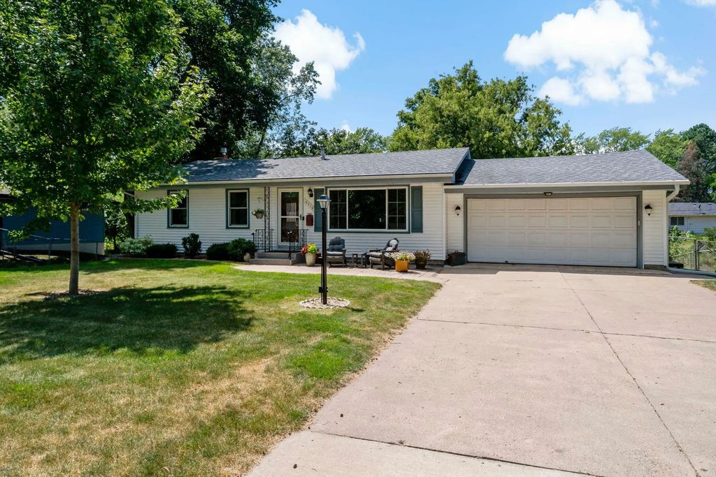 8918 Emerson Avenue S, Bloomington