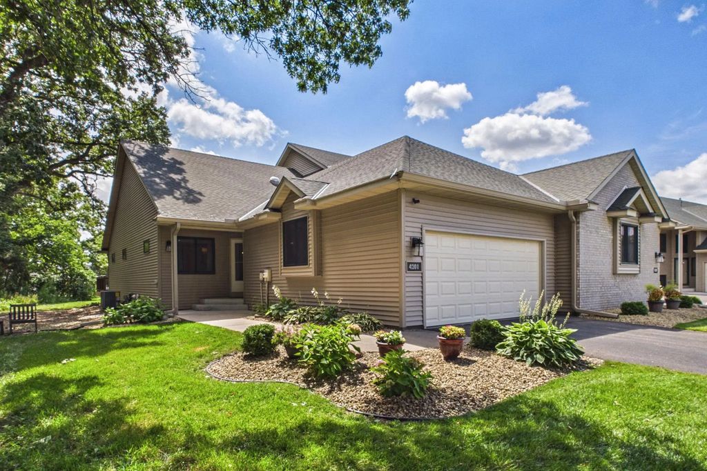 4201 93rd Avenue N, Brooklyn Park