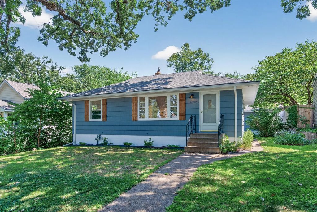 4549 5th Street Ne, Columbia Heights