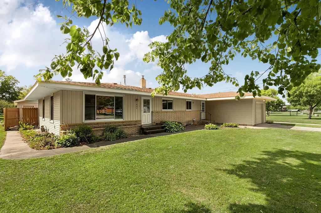 1051 37th Avenue N, St Cloud