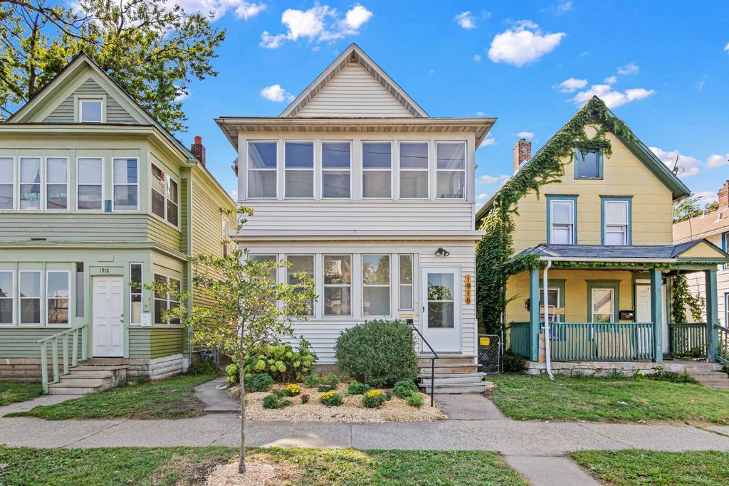 1916 10th Avenue S, Minneapolis