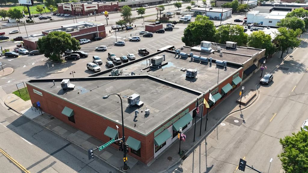 4180 W Broadway Avenue, Robbinsdale