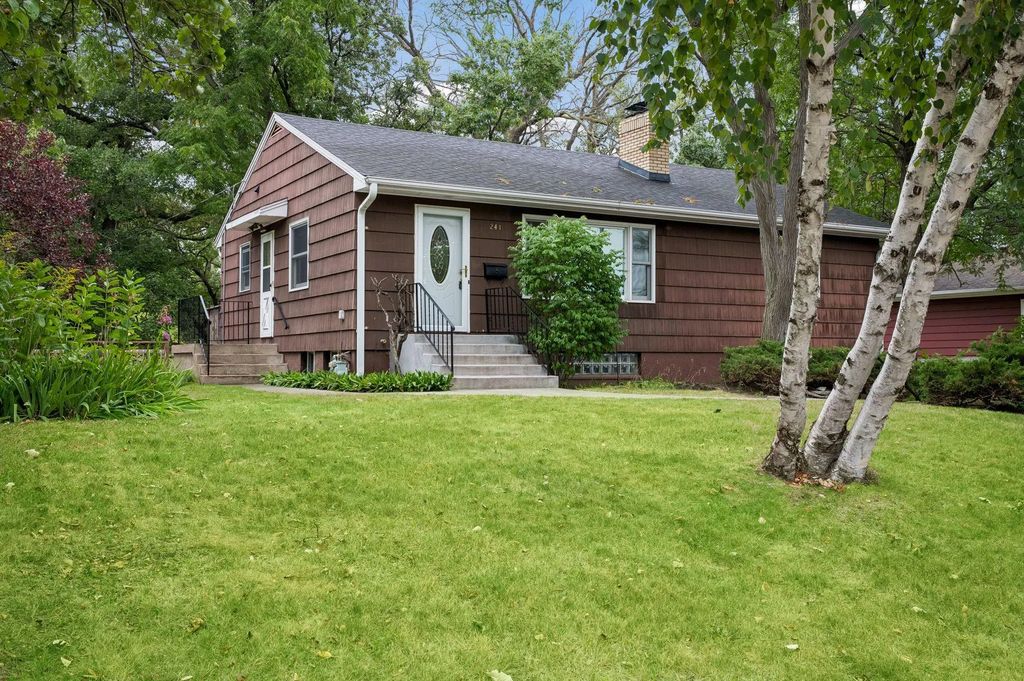 241 Van Buren Avenue N, Hopkins