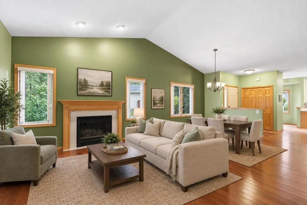 13250 39th Avenue N, Plymouth