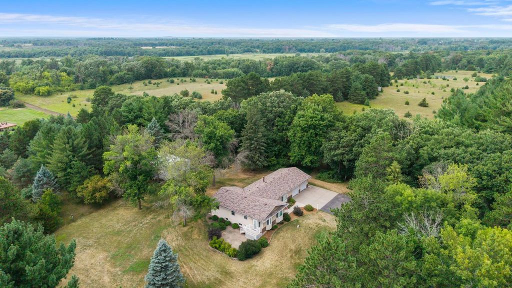 26886 147th Street Nw, Zimmerman
