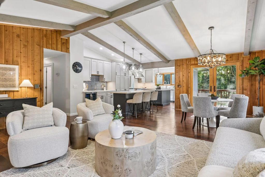 8249 Deer Pond Court N, Lake Elmo
