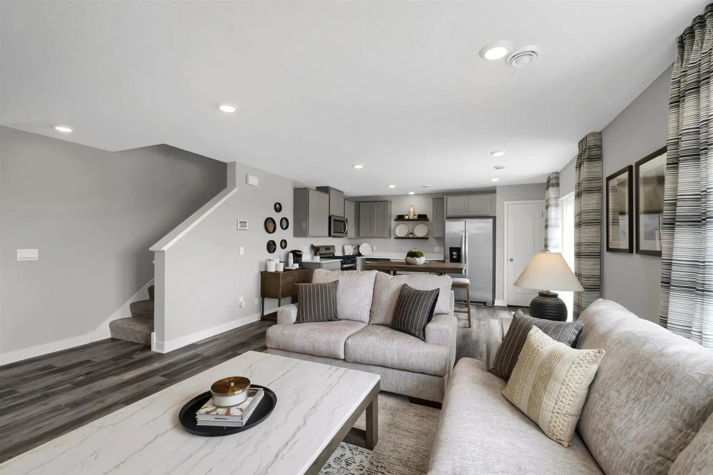 19301 137th Avenue N, Rogers