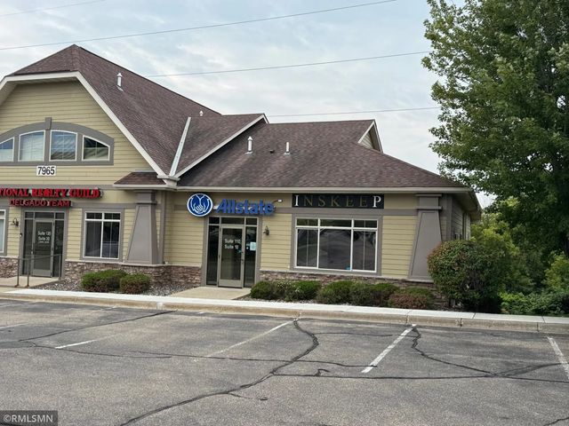 7965 Stone Creek Drive 10, Chanhassen