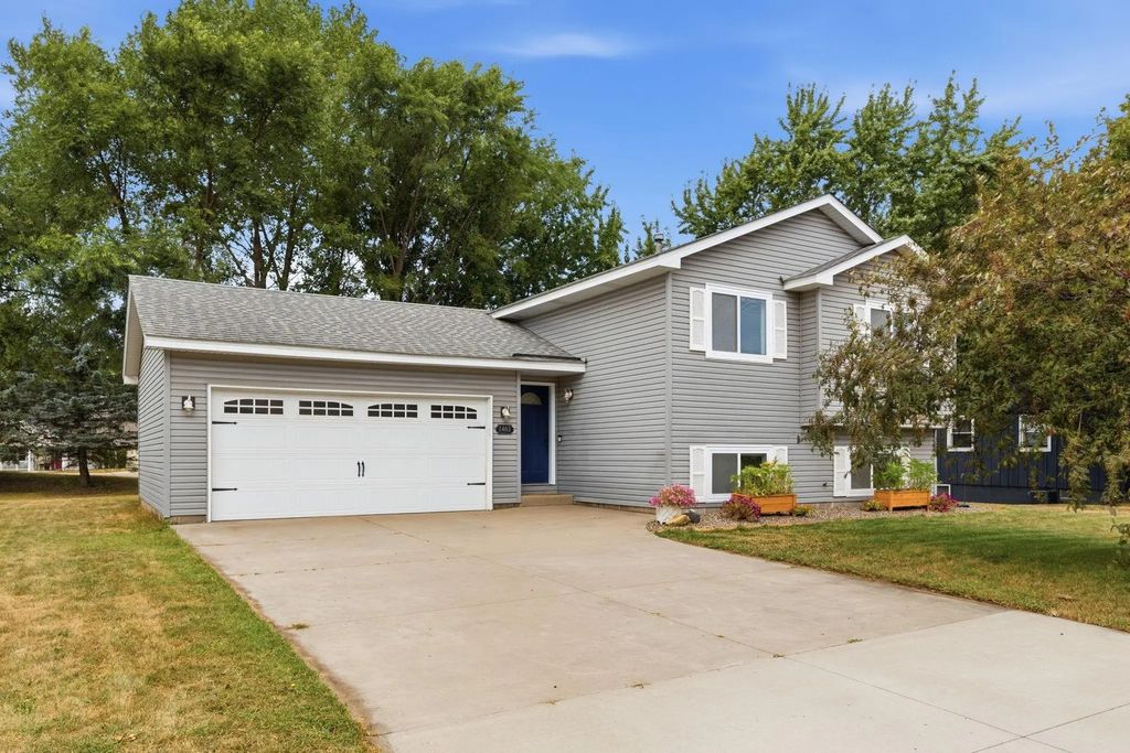 1463 Oakdale Avenue, West Saint Paul