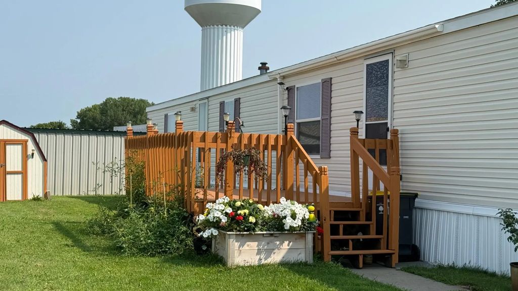 2062 Morgan Way, North Mankato