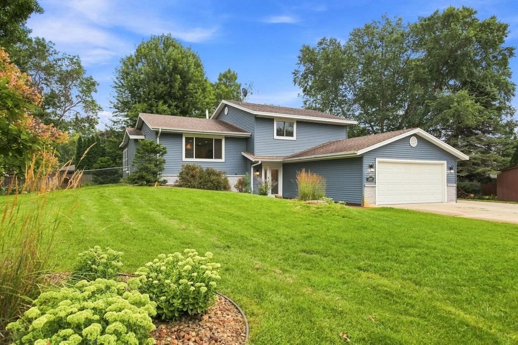 13409 Jonquil Street Nw, Andover