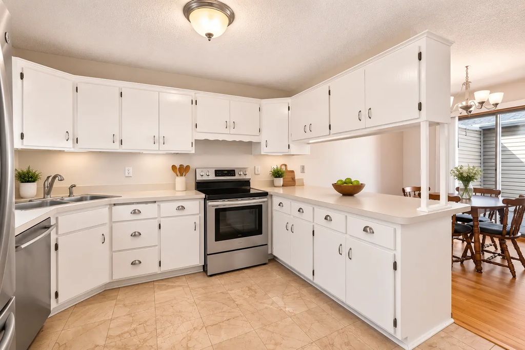 4505 Orchid Circle, Plymouth