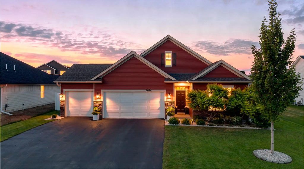 7624 Ochoa Avenue Ne, Otsego
